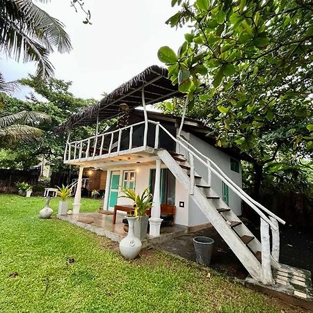 Beach House Kalukatiya - Family Villa, Seaview Room, Garden Room 迪克韦勒 外观 照片
