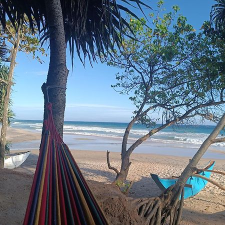 Beach House Kalukatiya - Family Villa, Seaview Room, Garden Room 迪克韦勒 外观 照片