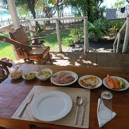 Beach House Kalukatiya - Family Villa, Seaview Room, Garden Room 迪克韦勒 外观 照片