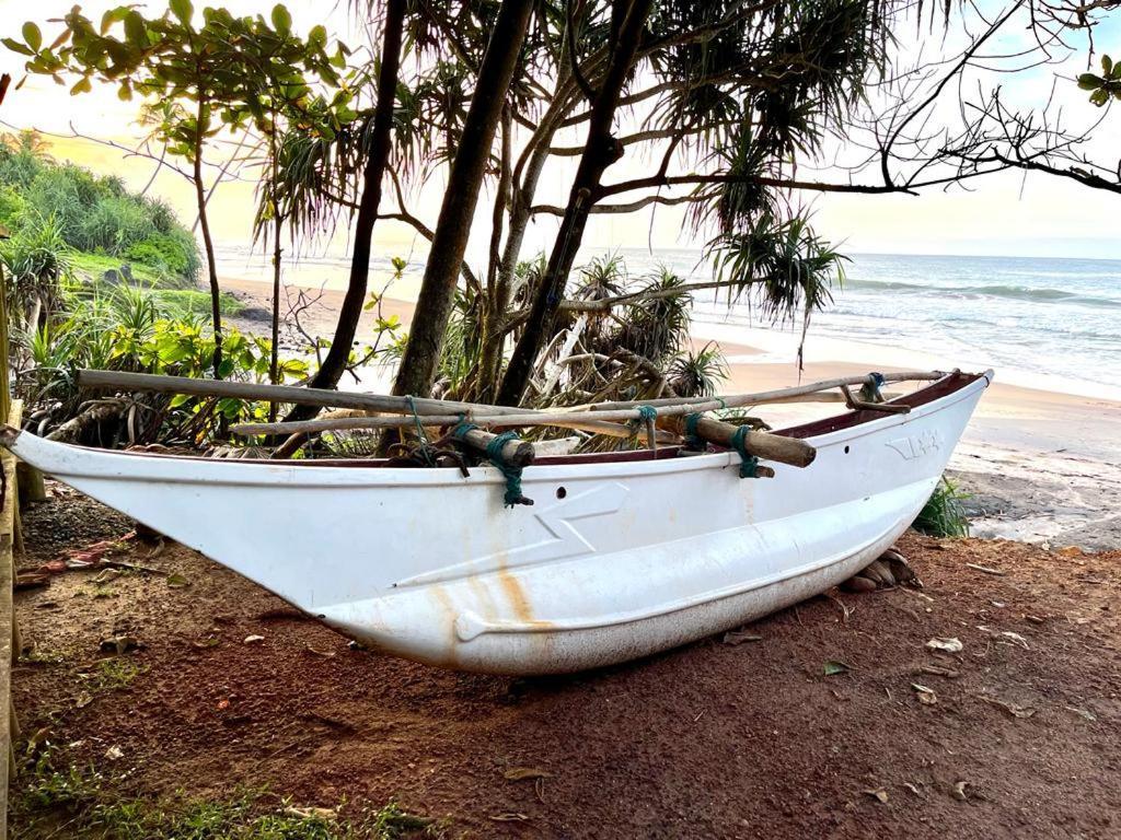 Beach House Kalukatiya - Family Villa, Seaview Room, Garden Room 迪克韦勒 外观 照片
