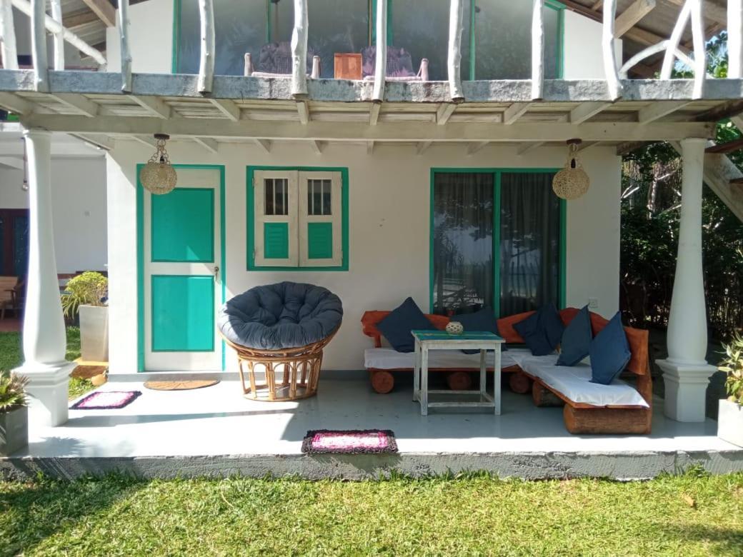 Beach House Kalukatiya - Family Villa, Seaview Room, Garden Room 迪克韦勒 外观 照片