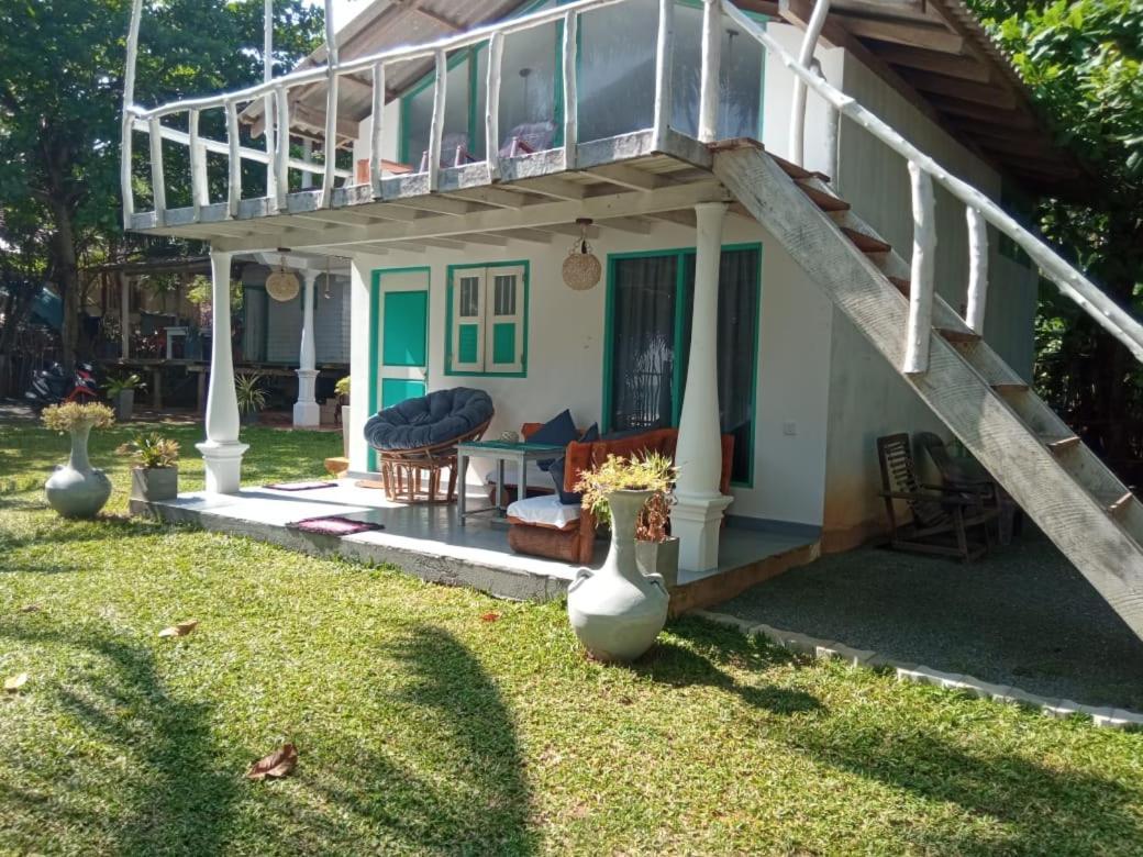 Beach House Kalukatiya - Family Villa, Seaview Room, Garden Room 迪克韦勒 外观 照片