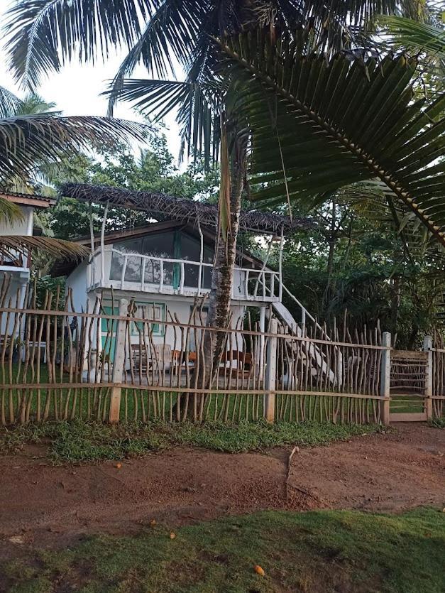 Beach House Kalukatiya - Family Villa, Seaview Room, Garden Room 迪克韦勒 外观 照片