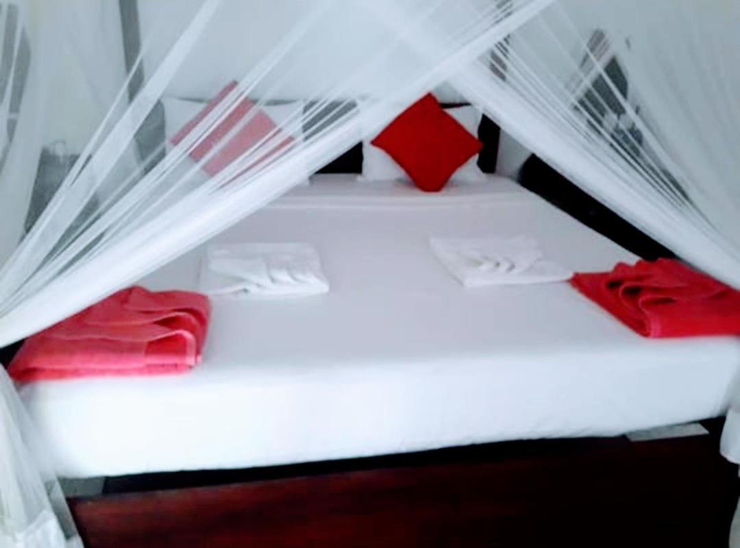 Beach House Kalukatiya - Family Villa, Seaview Room, Garden Room 迪克韦勒 外观 照片