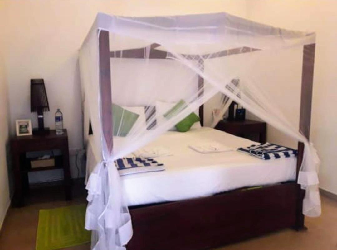 Beach House Kalukatiya - Family Villa, Seaview Room, Garden Room 迪克韦勒 外观 照片