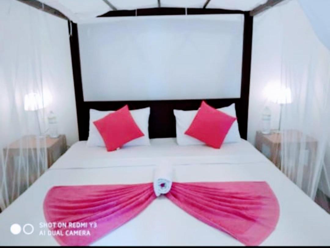 Beach House Kalukatiya - Family Villa, Seaview Room, Garden Room 迪克韦勒 外观 照片