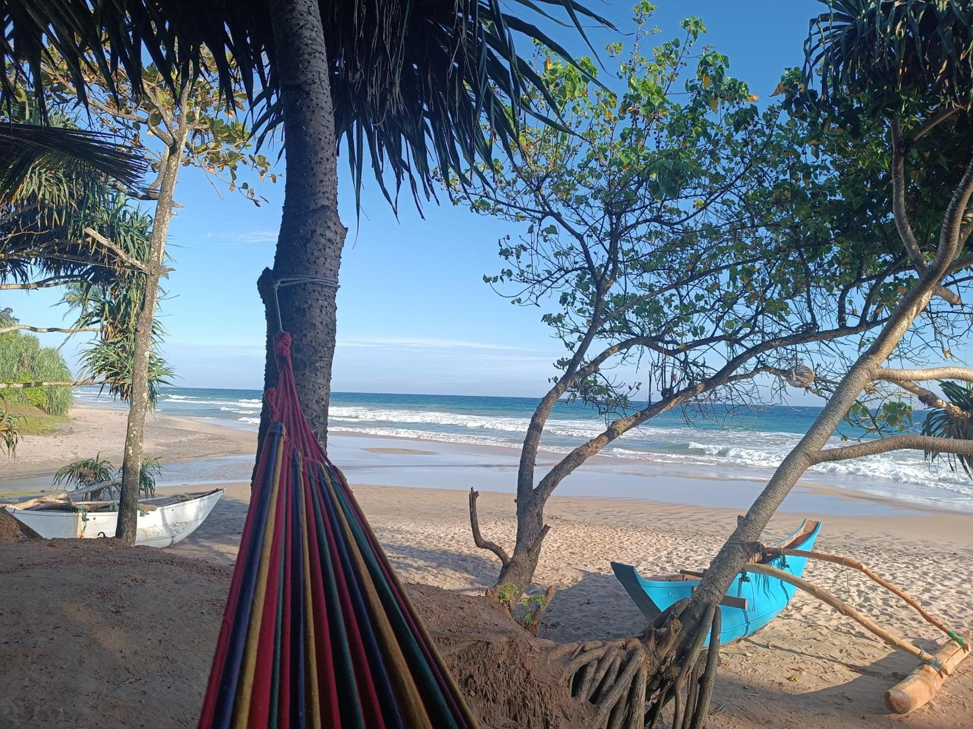 Beach House Kalukatiya - Family Villa, Seaview Room, Garden Room 迪克韦勒 外观 照片